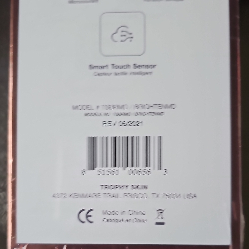 NIB Trophy Skin BrightenMD Facial Tool - Pink - Sealed - Red Light Therapy - Picture 4 of 9
